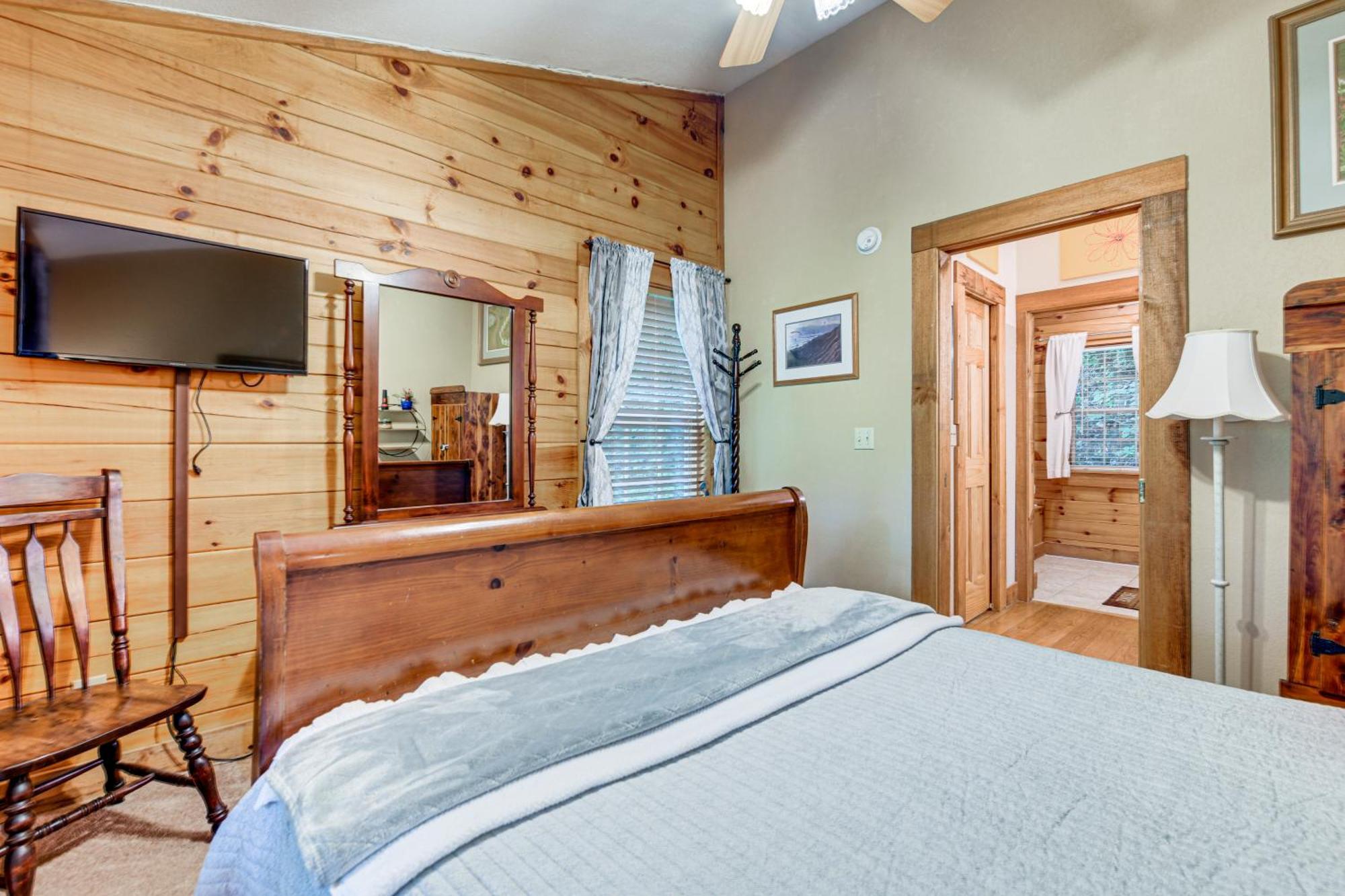 Serene Maggie Valley Retreat With Deck And Hot Tub! Bagian luar foto